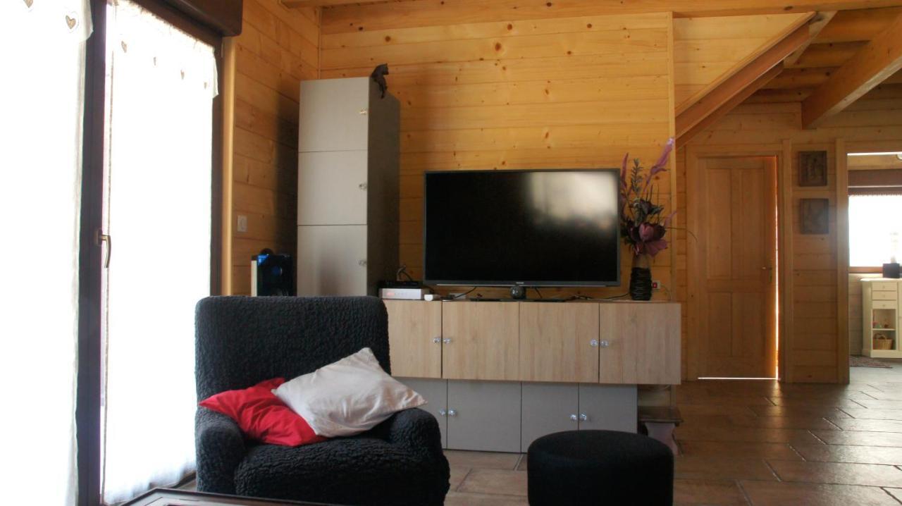 Chalet Du Champs Des Semeaux Wisches 外观 照片